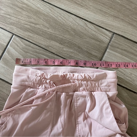 Lululemon Beyond the Studio Jogger Feather Pink- Women’s Size 4 $118 - Picture 8 of 13